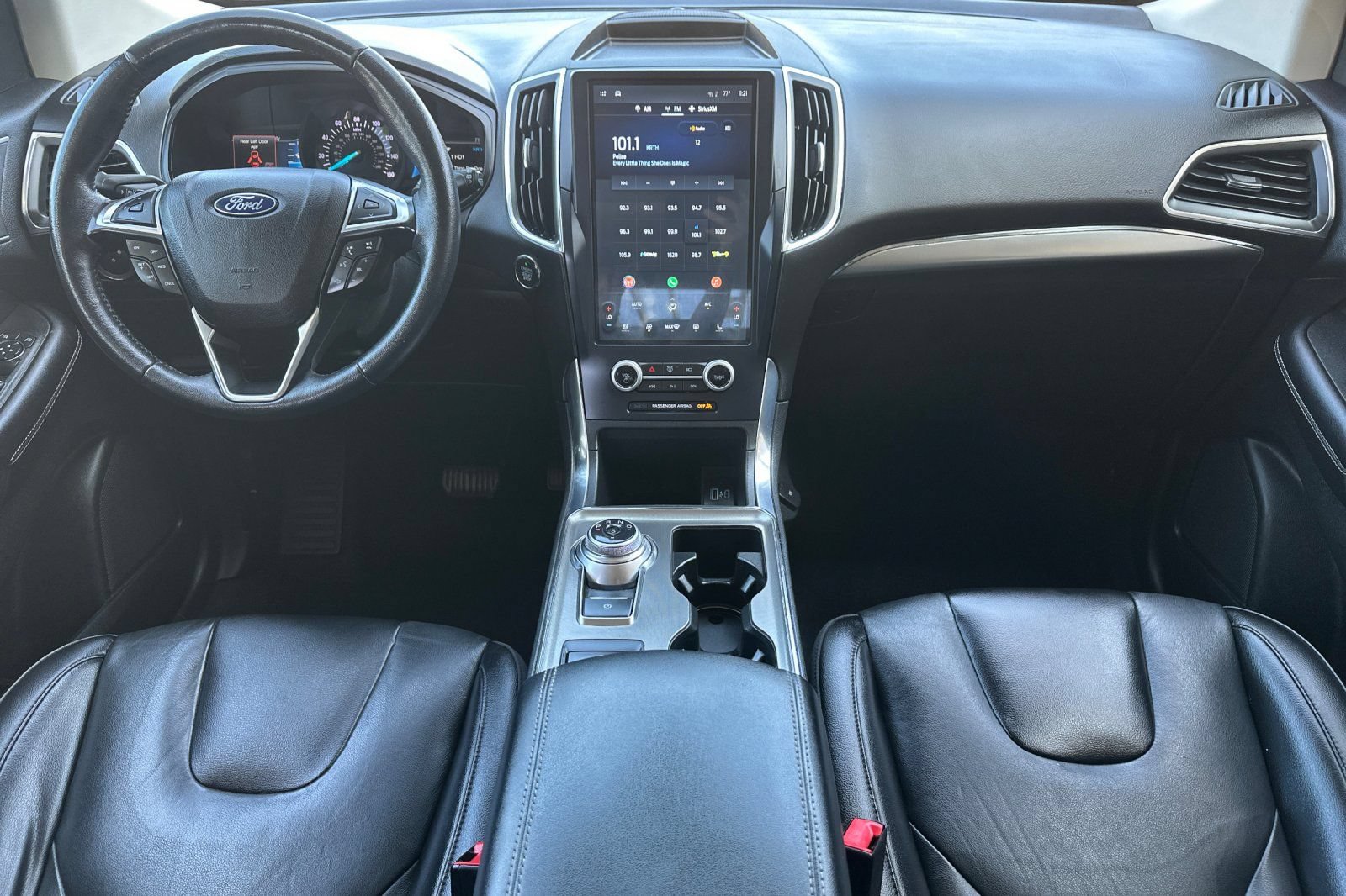 Used 2022 Ford Edge Titanium w/ Class II Trailer Tow Package AWD/4WD image 13