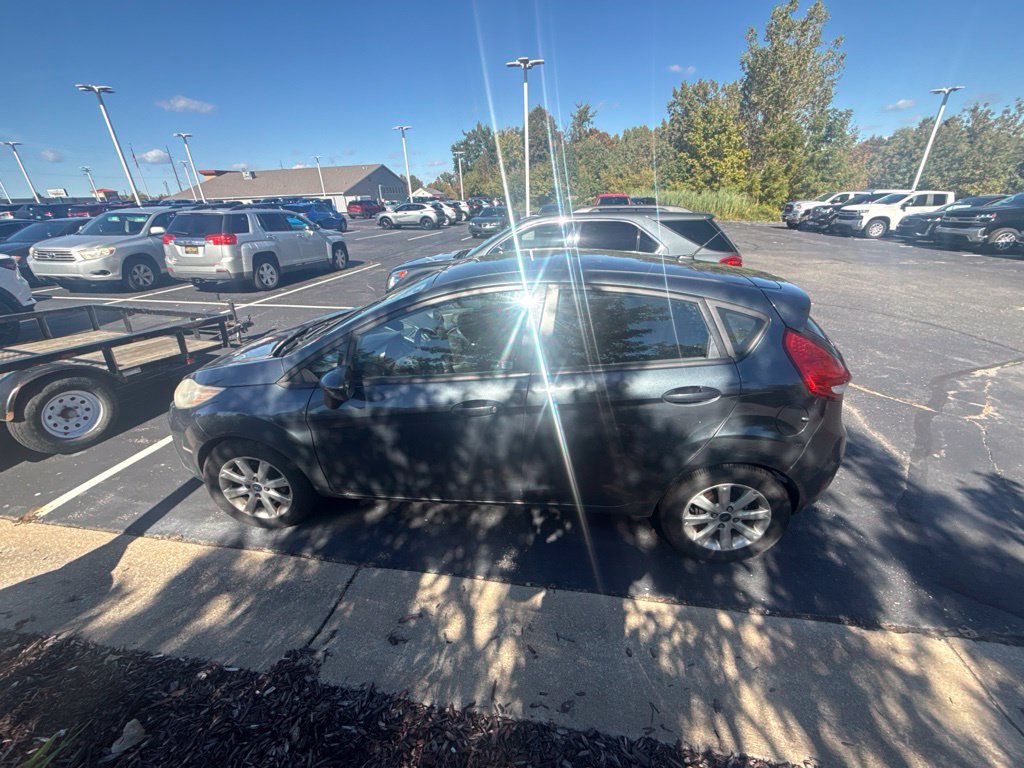 Used 2011 Ford Fiesta SE w/ 203A Rapid Spec Order Code FWD image 5