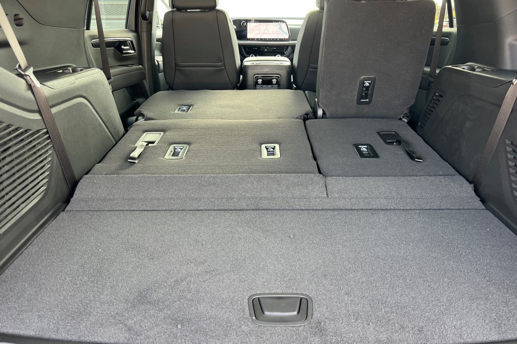 Used 2026 Chevrolet Tahoe RST w/ Sun And Tow Package image 13