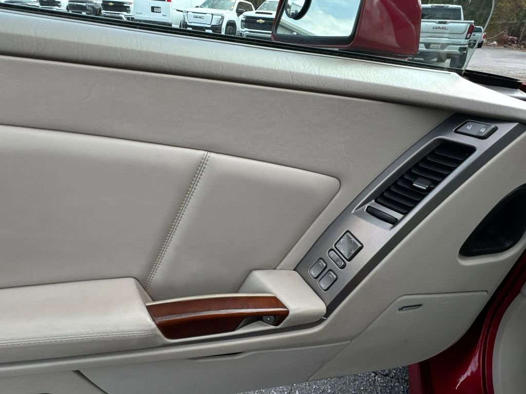 Used 2005 Cadillac XLR image 15