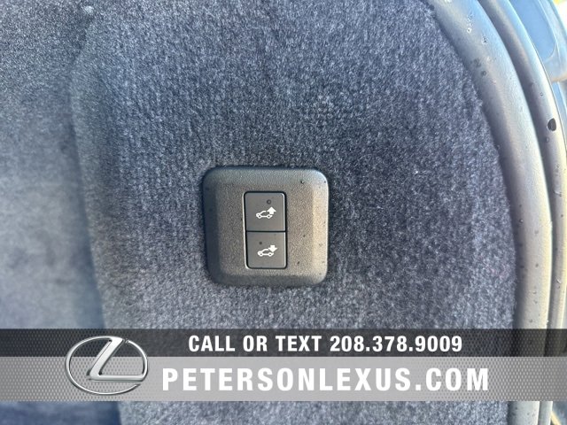 Used 2021 Land Rover Range Rover Sport SVR image 20