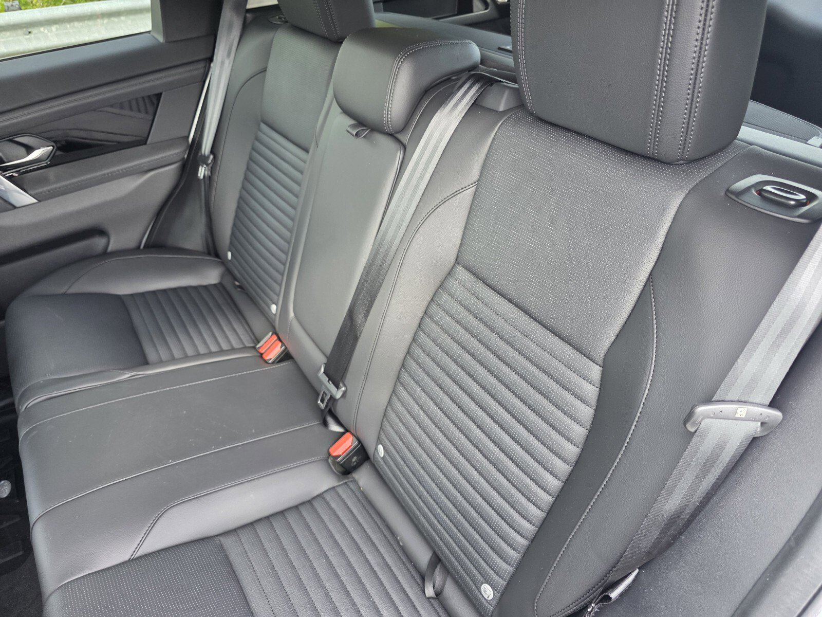 Certified 2025 Land Rover Discovery Sport S image 26