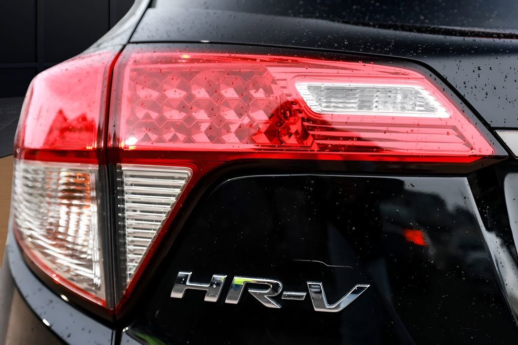 Used 2021 Honda HR-V Sport image 13