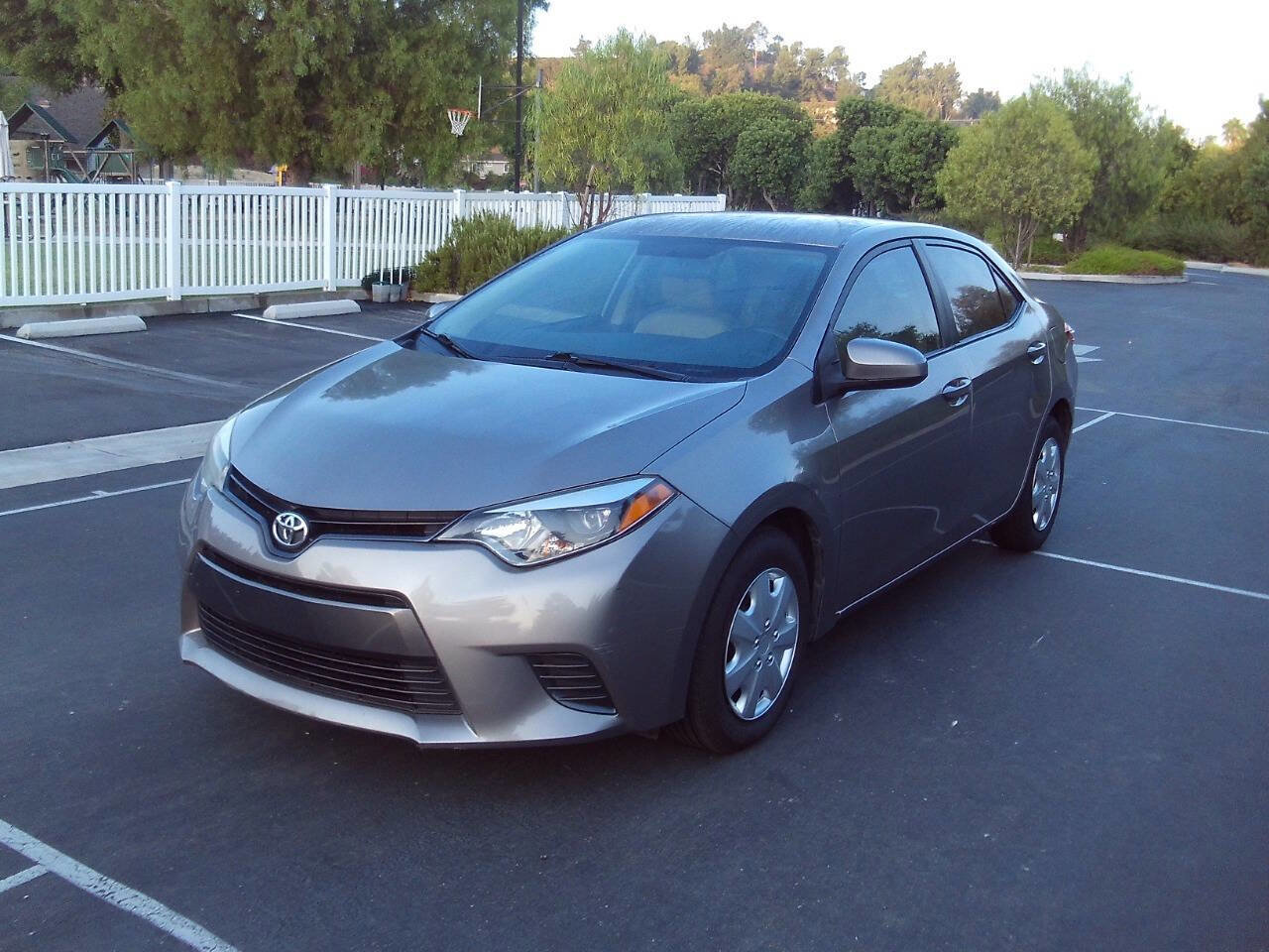 Used 2015 Toyota Corolla LE image 11
