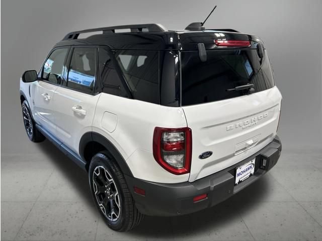 Used 2025 Ford Bronco Sport Outer Banks AWD/4WD image 3