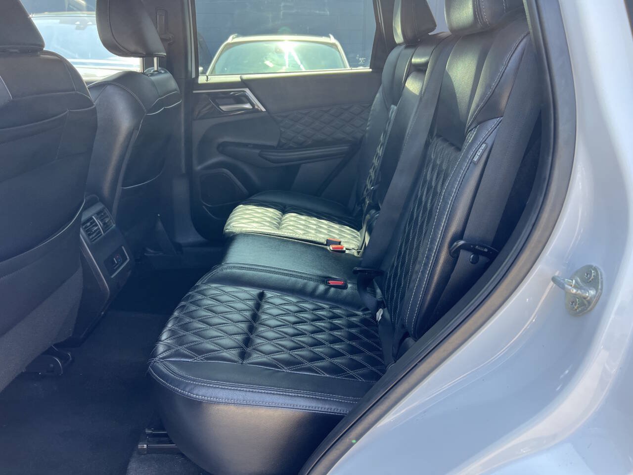 Used 2022 Mitsubishi Outlander SEL FWD image 8