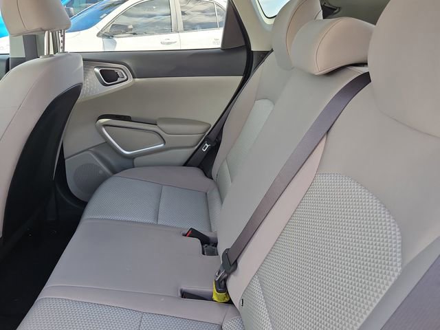 Used 2023 Kia Soul LX FWD image 11