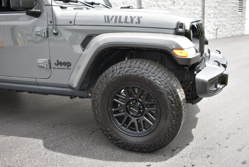 Used 2021 Jeep Gladiator Sport AWD/4WD image 3