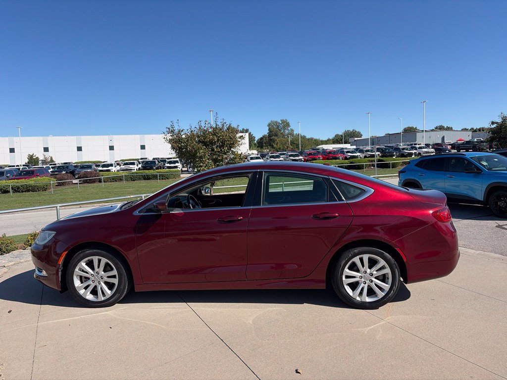Used 2015 Chrysler 200 Limited w/ Convenience Group FWD image 5