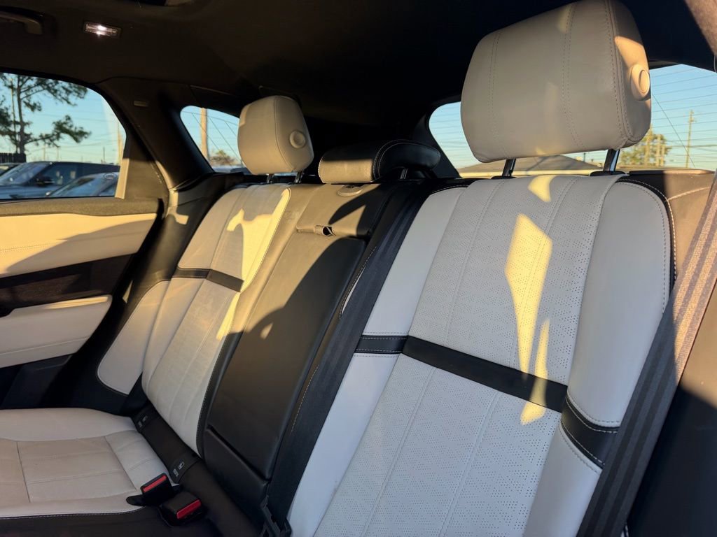Used 2020 Land Rover Range Rover Velar R-Dynamic HSE image 25