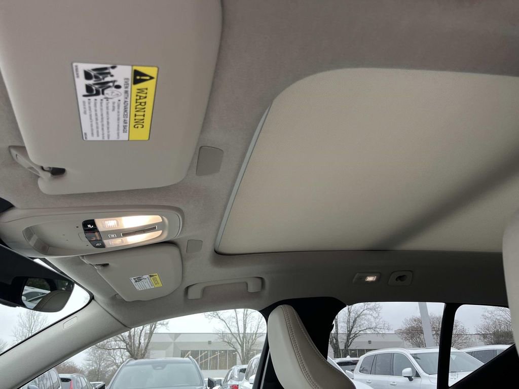 New 2026 Volvo XC40 B5 Ultra w/ Climate Package image 25