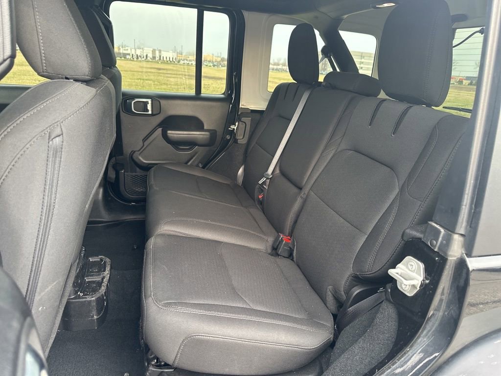 Used 2023 Jeep Wrangler Unlimited w/ Cold Weather Group image 14