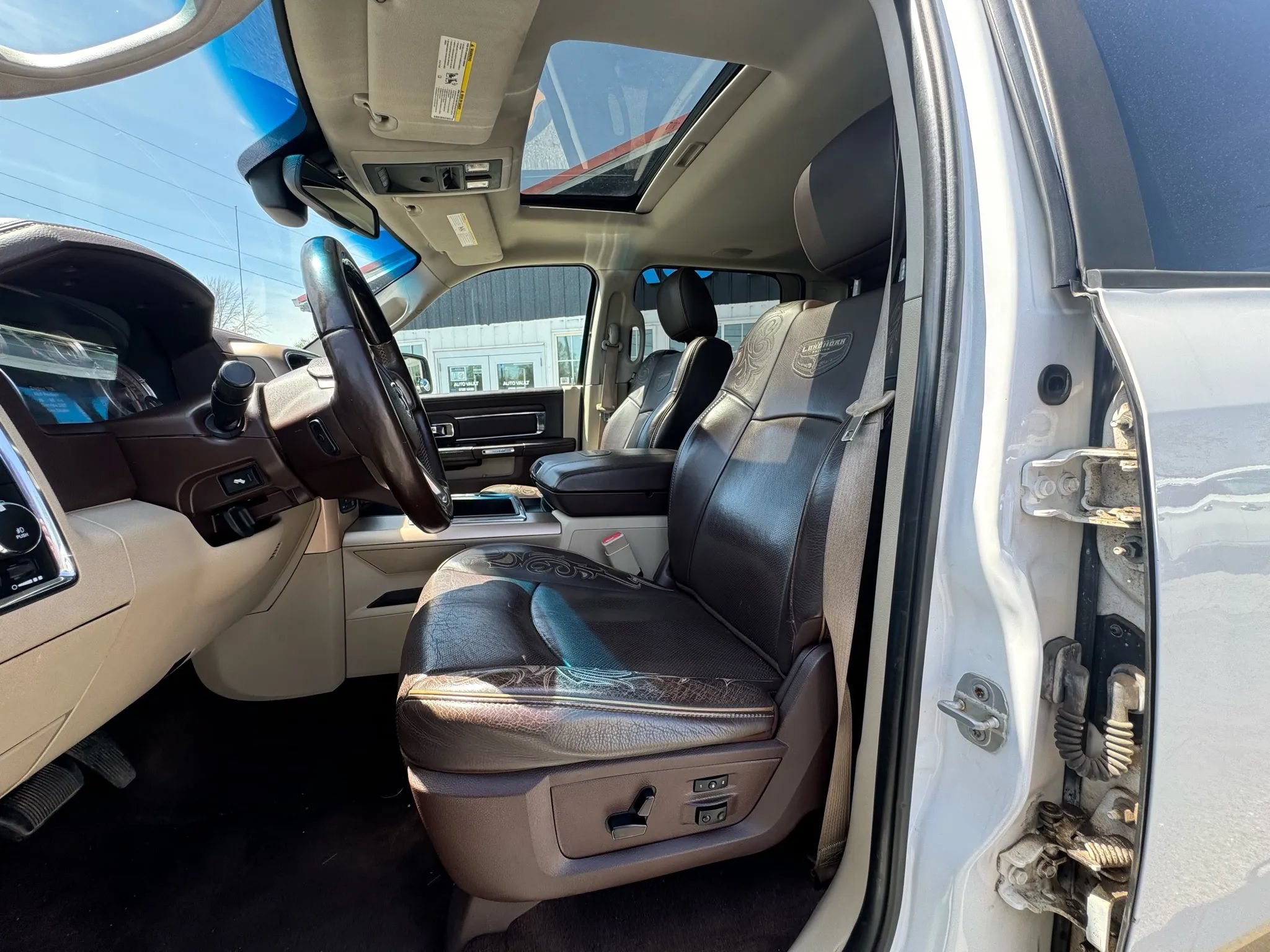 Used 2014 RAM 1500 Laramie Longhorn w/ Convenience Group AWD/4WD image 7