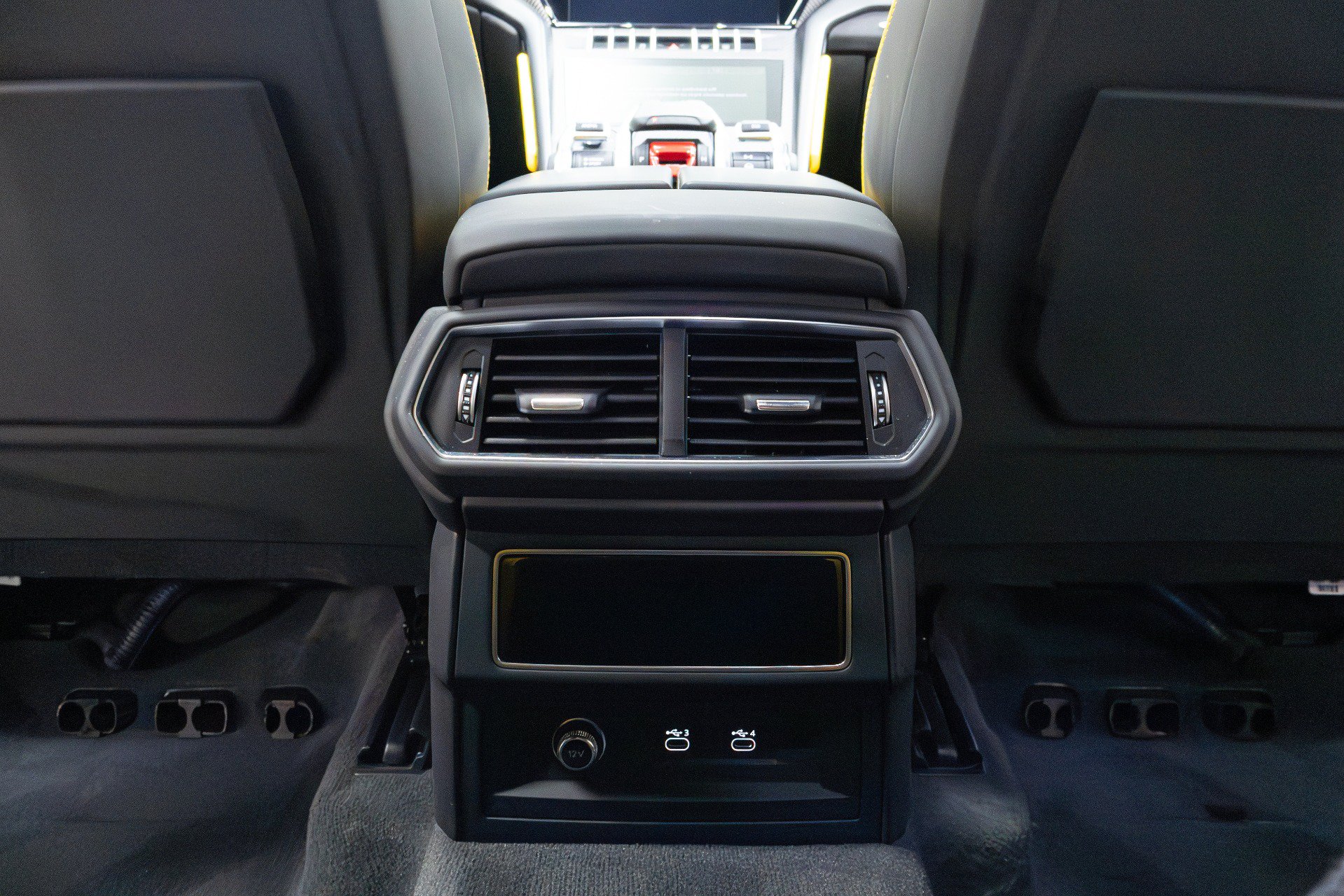Used 2022 Lamborghini Urus image 34