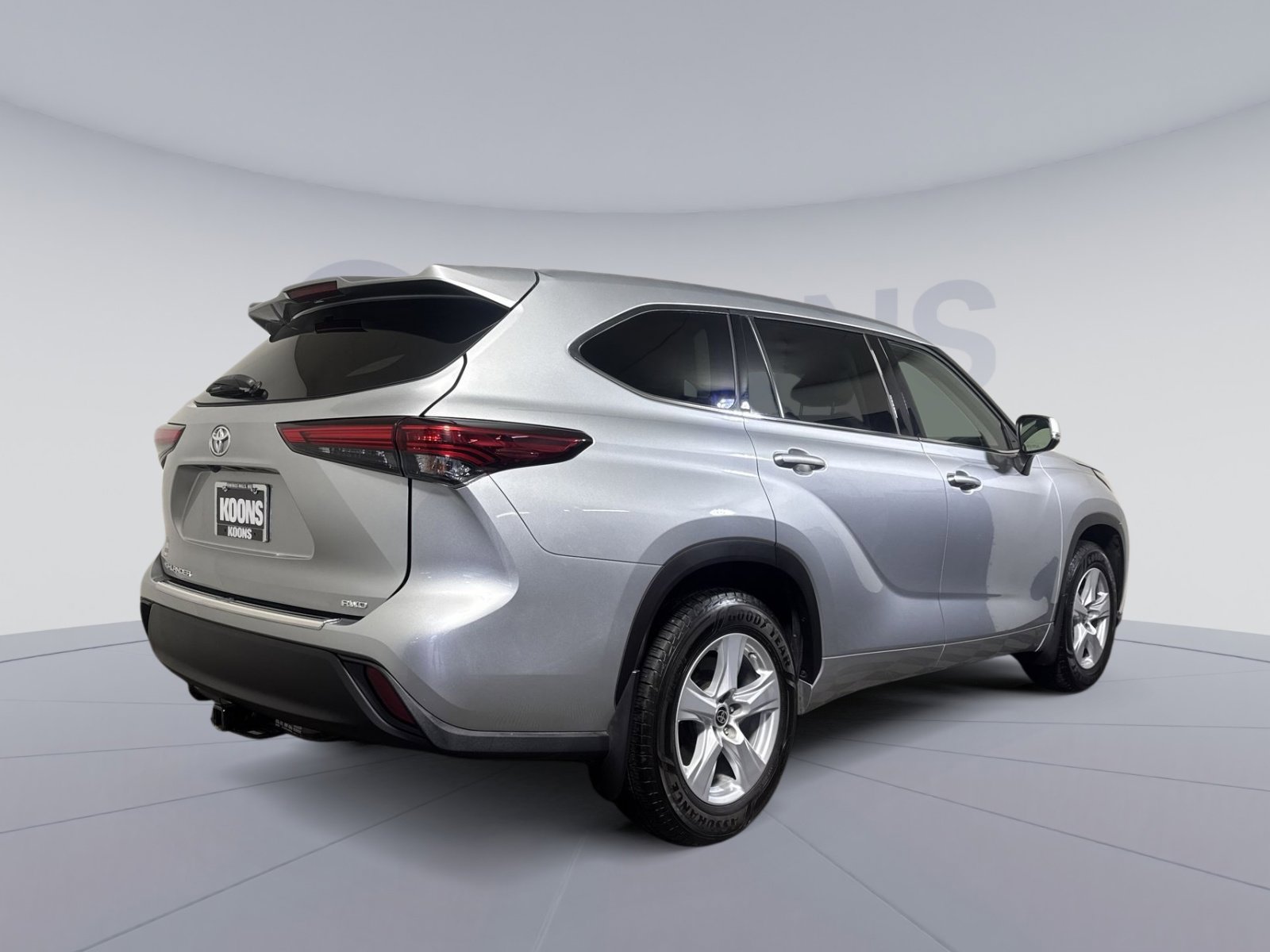 Used 2020 Toyota Highlander L AWD/4WD image 7