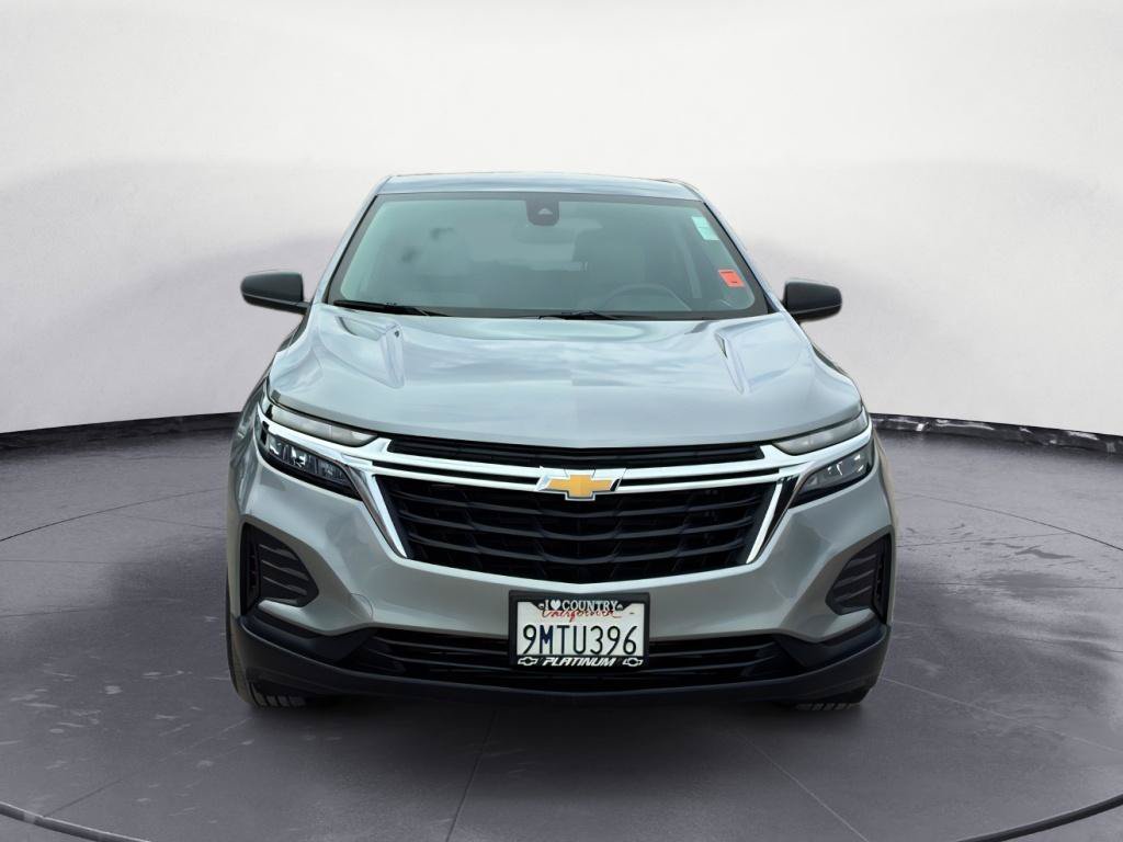 Used 2024 Chevrolet Equinox LS w/ LS Convenience Package FWD image 2