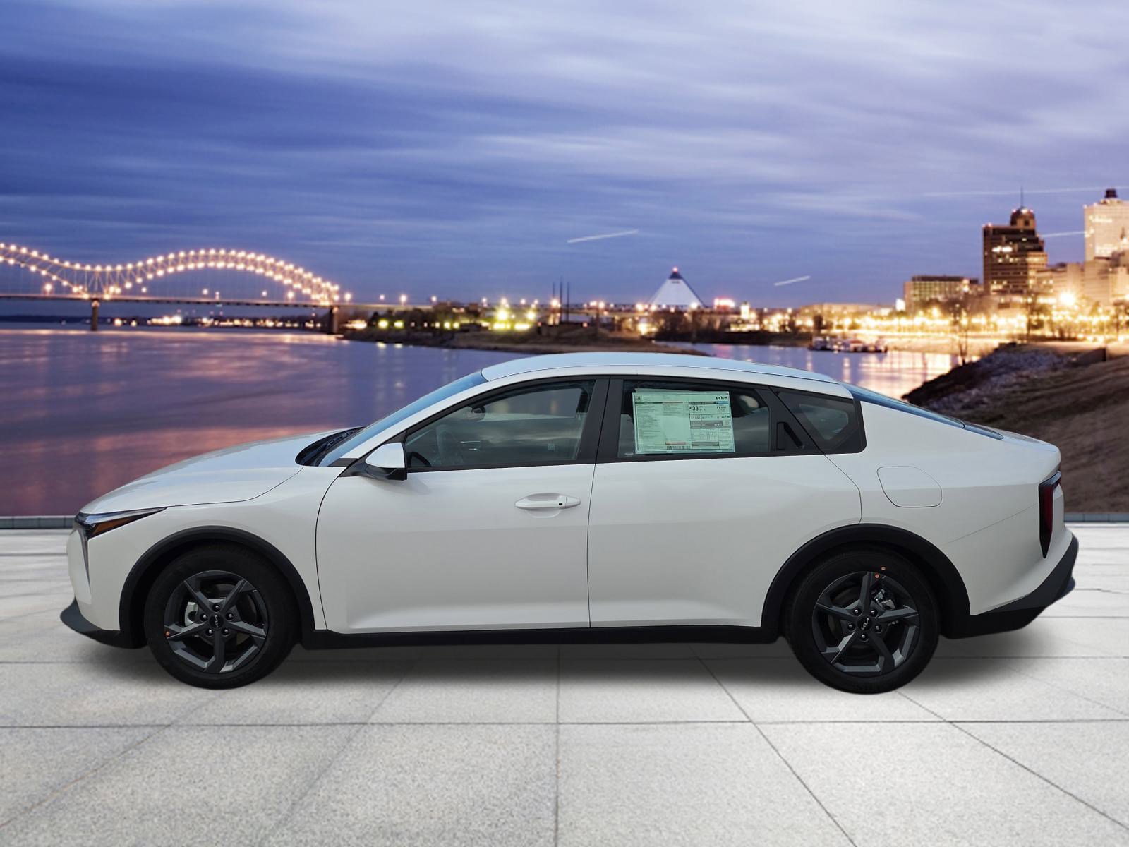 New 2025 Kia K4 LXS image 2