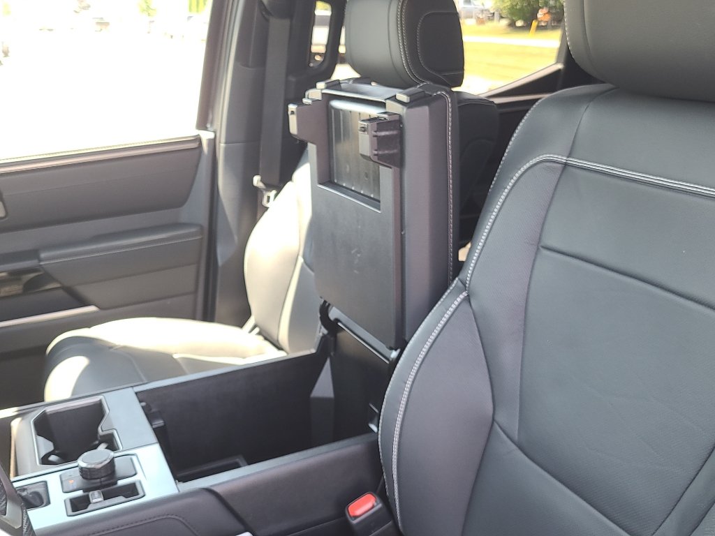 Used 2026 Toyota Tundra Limited w/ Power Package AWD/4WD image 18