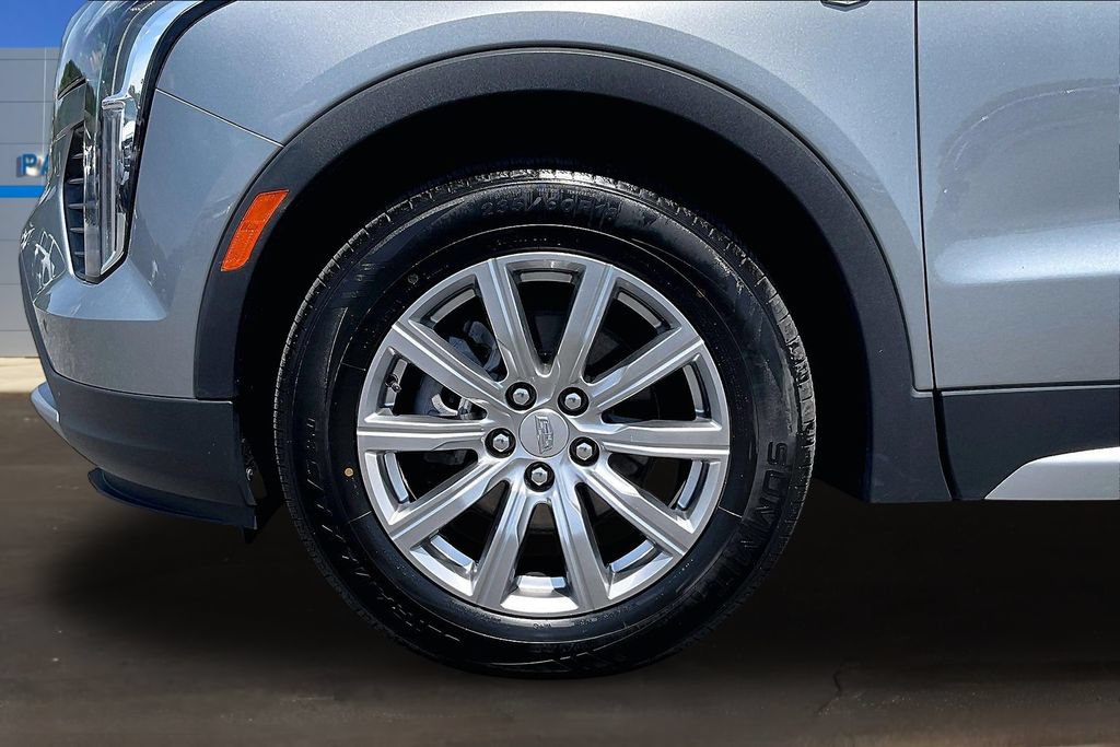 Used 2023 Cadillac XT4 Premium Luxury w/ Cold Weather Package AWD/4WD image 33
