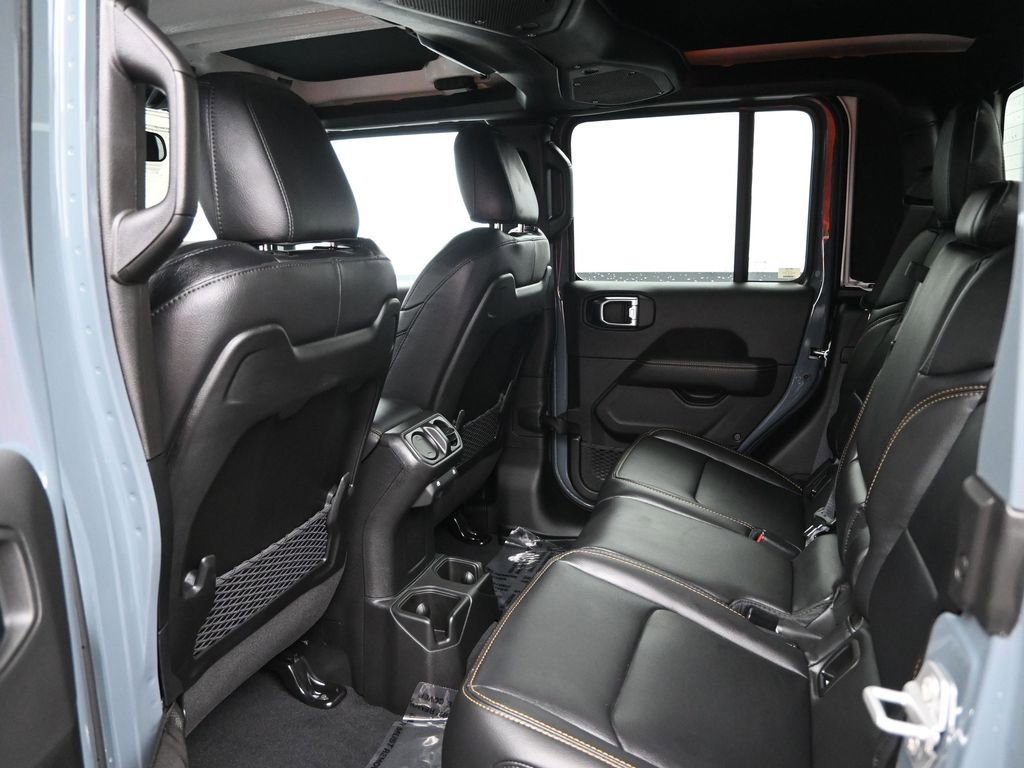 New 2025 Jeep Gladiator Sport AWD/4WD image 24