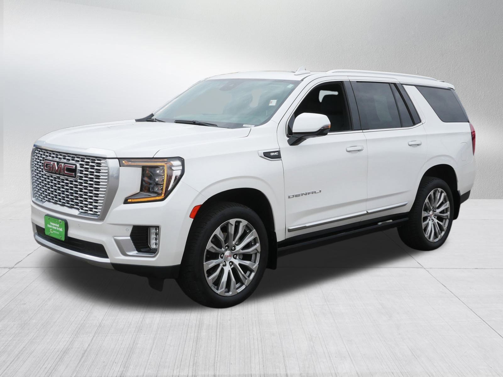 Used 2021 GMC Yukon Denali w/ Denali Premium Package image 3