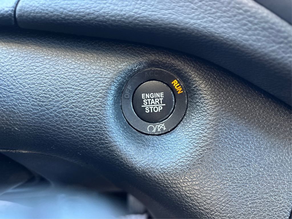 Used 2022 Jeep Cherokee Trailhawk w/ Premium Leather Package image 29