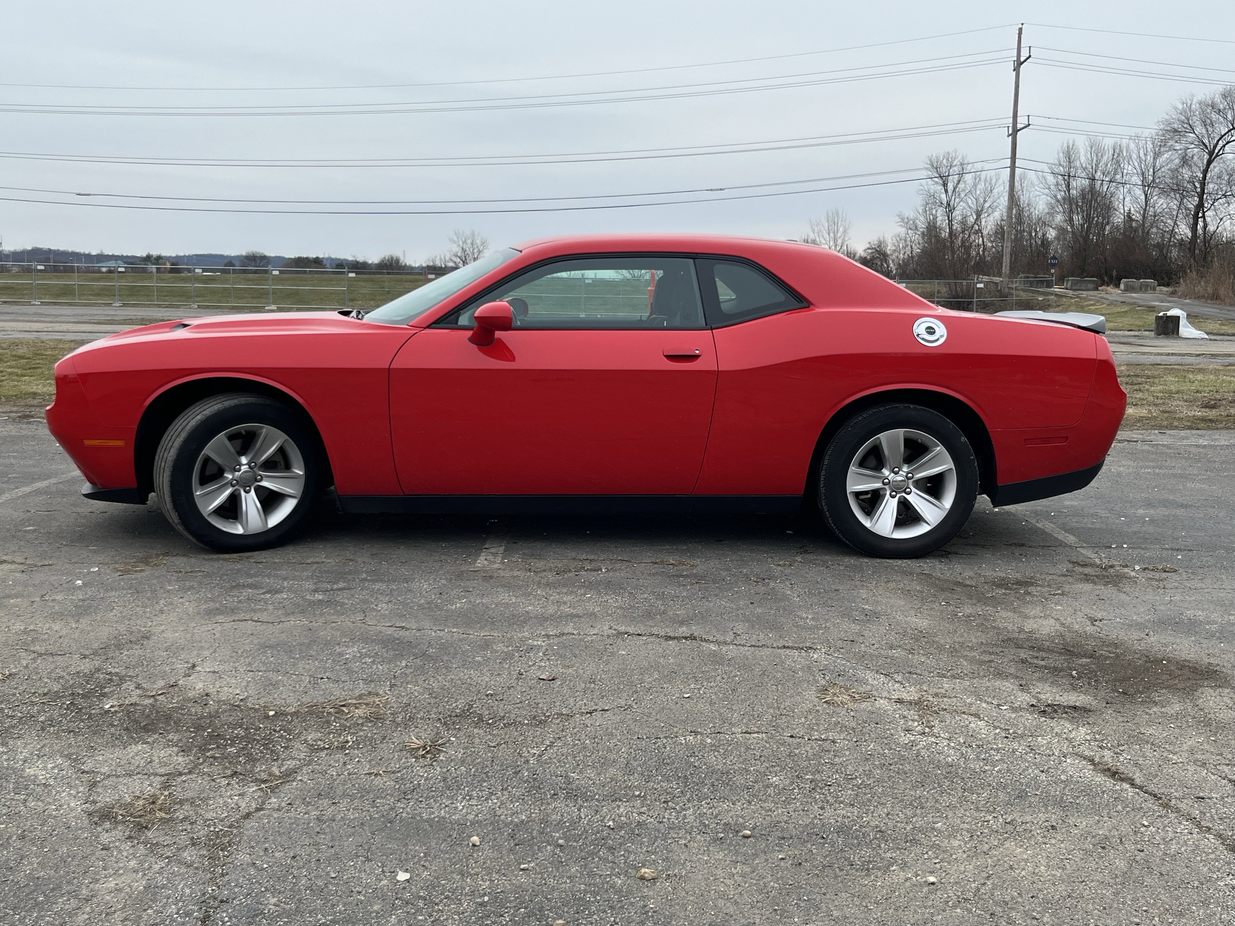Used 2023 Dodge Challenger SXT image 4