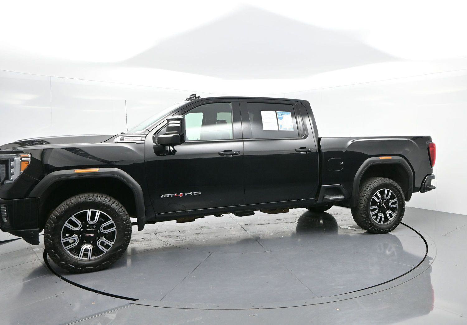 Used 2023 GMC Sierra 3500 AT4 w/ AT4 Premium Plus Package image 4