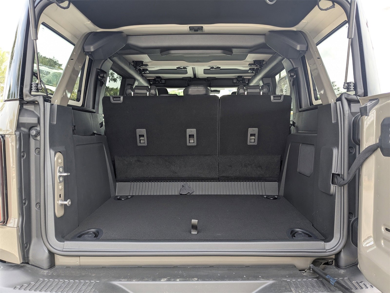 New 2025 Ford Bronco Badlands image 23