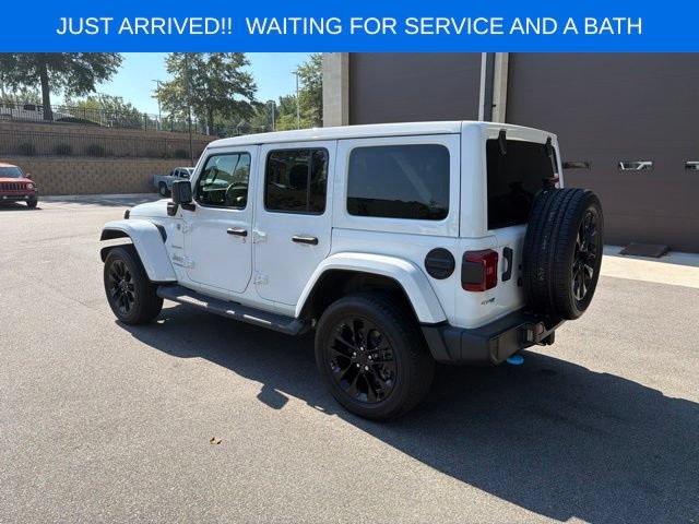Used 2022 Jeep Wrangler Unlimited Sahara w/ Cold Weather Group AWD/4WD image 4