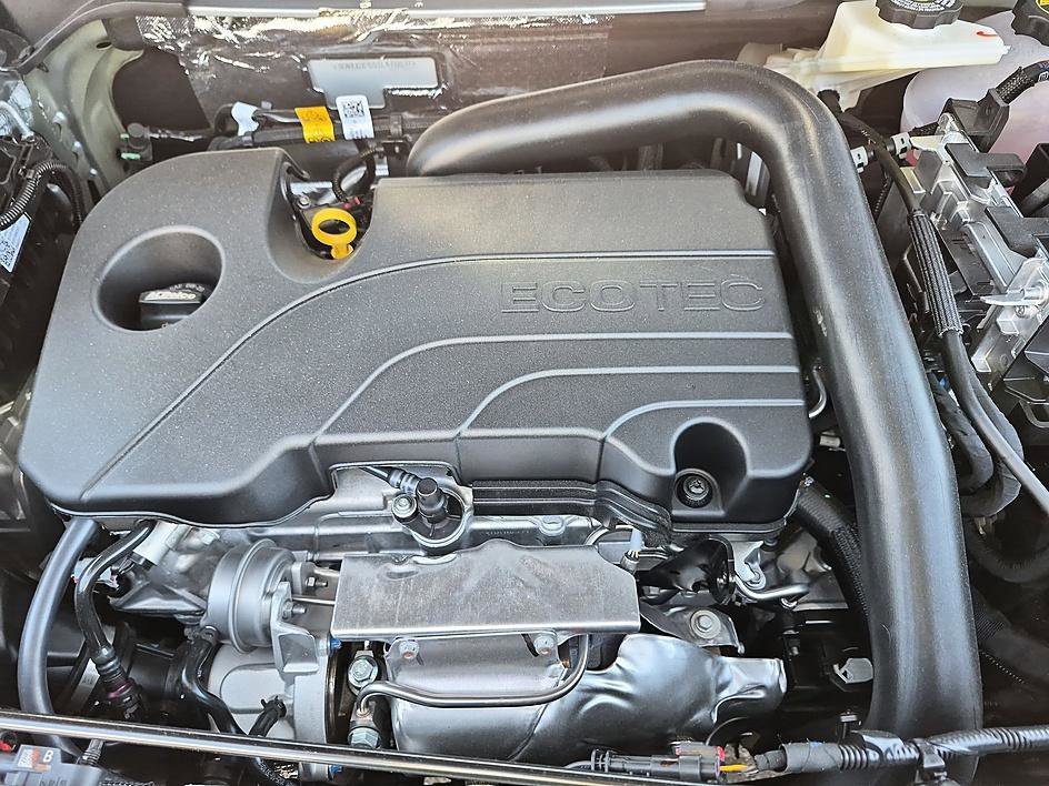 New 2026 Chevrolet Equinox LT FWD image 37