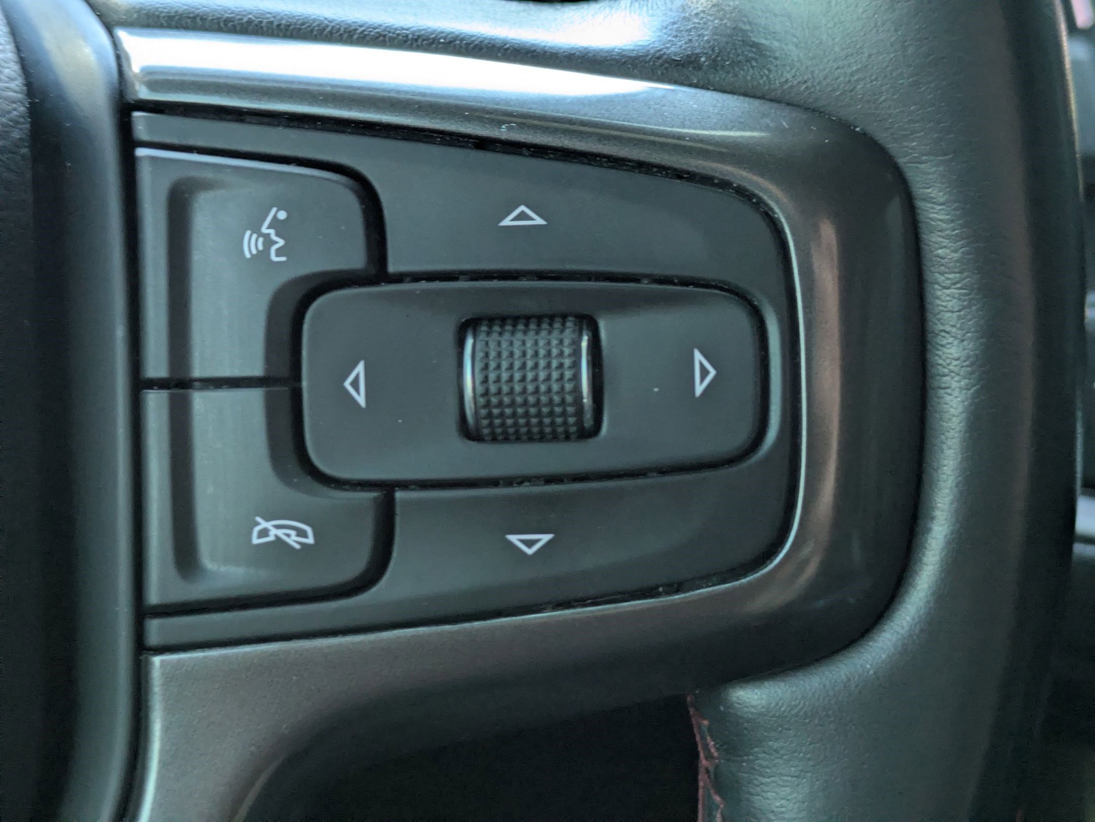 Used 2021 Chevrolet Tahoe RST AWD/4WD image 14