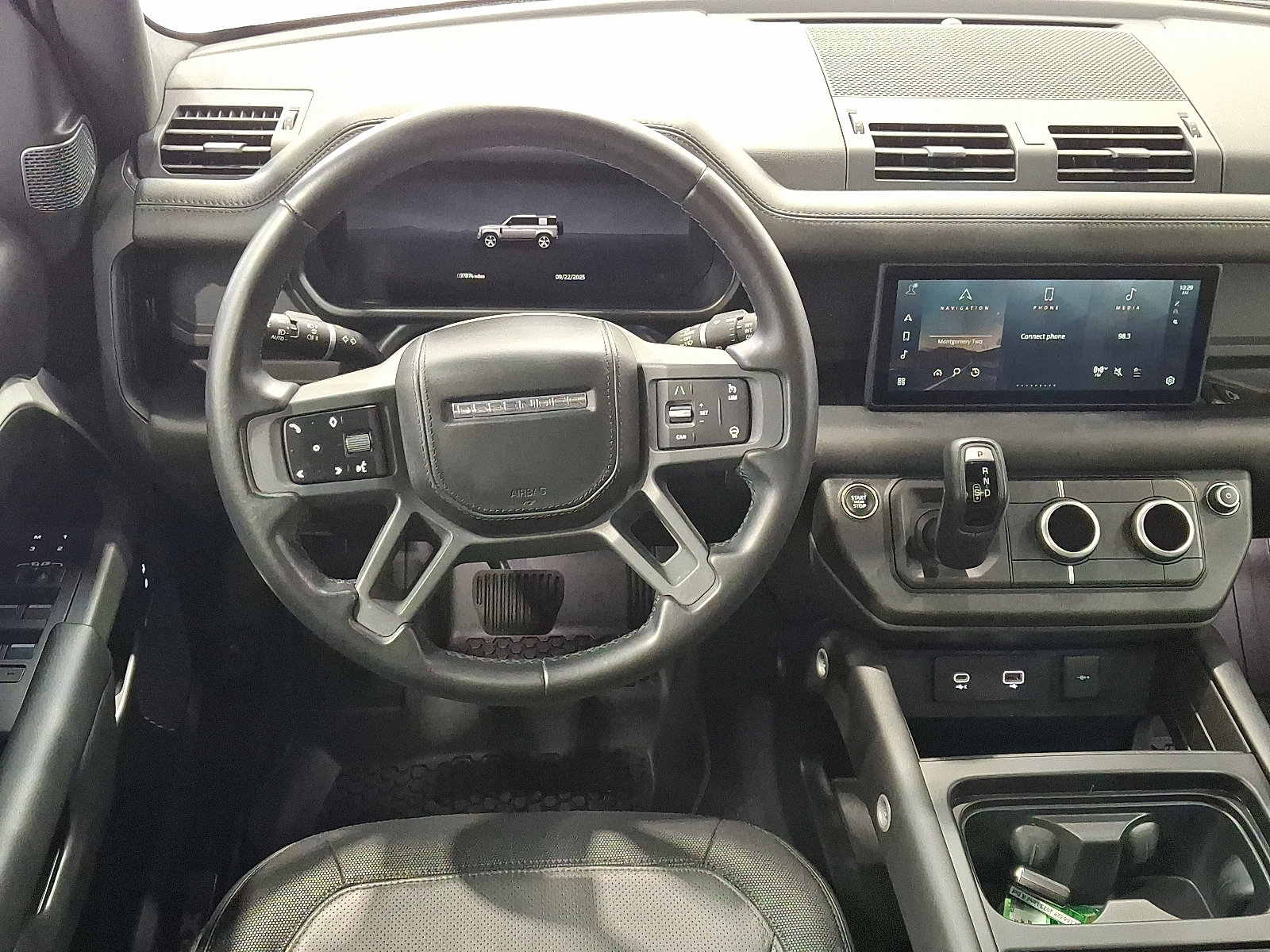 Certified 2023 Land Rover Defender 110 X-Dynamic SE image 11