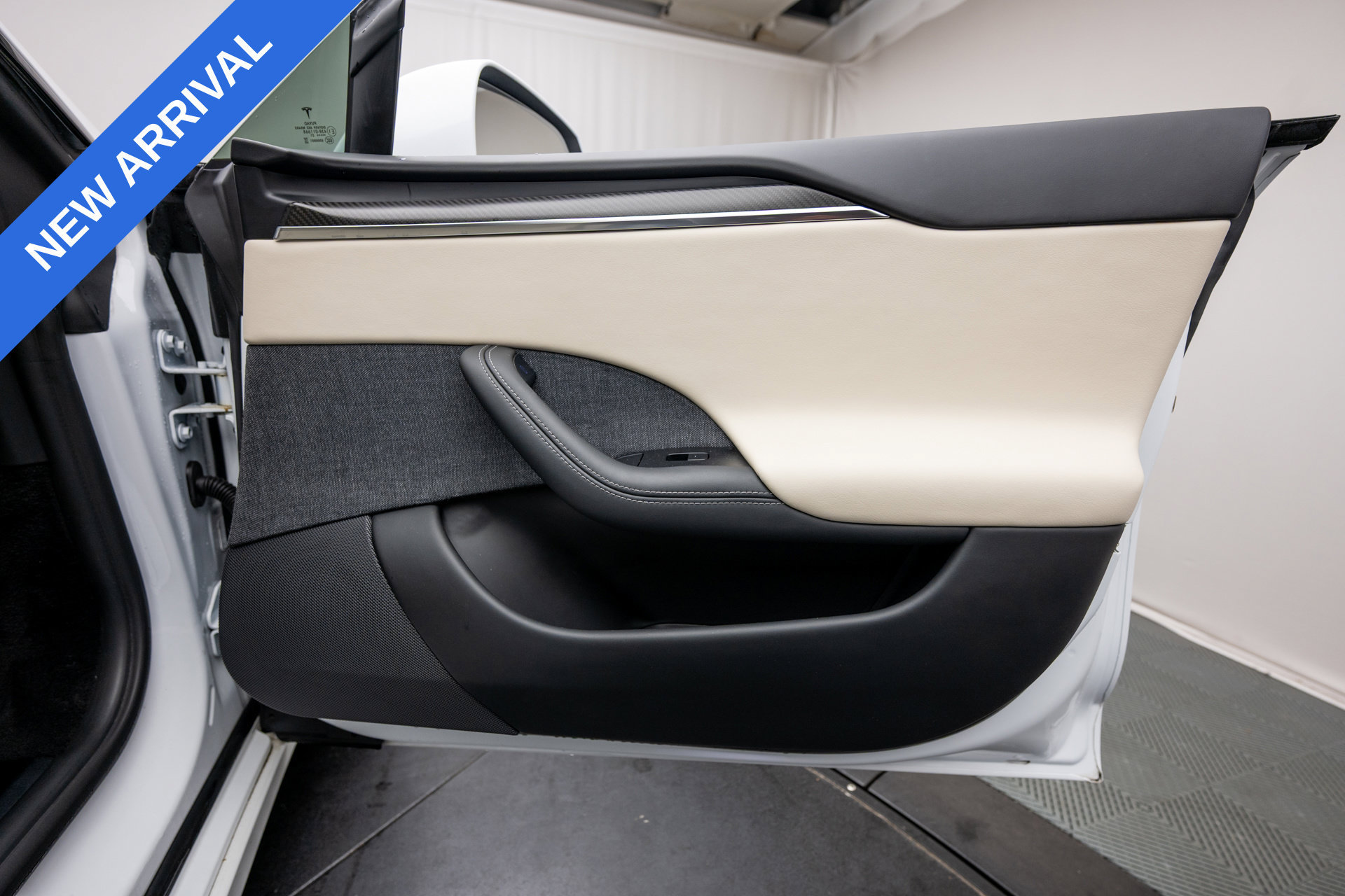 Used 2021 Tesla Model S Plaid AWD/4WD image 33