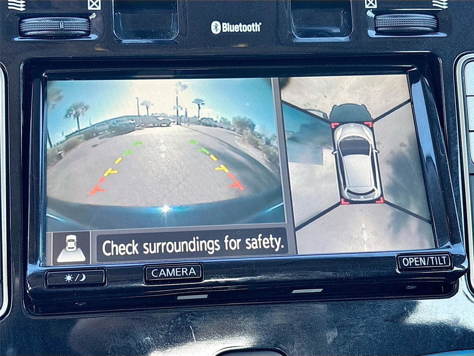 Used 2016 Nissan Leaf SV w/ Premium Package image 14