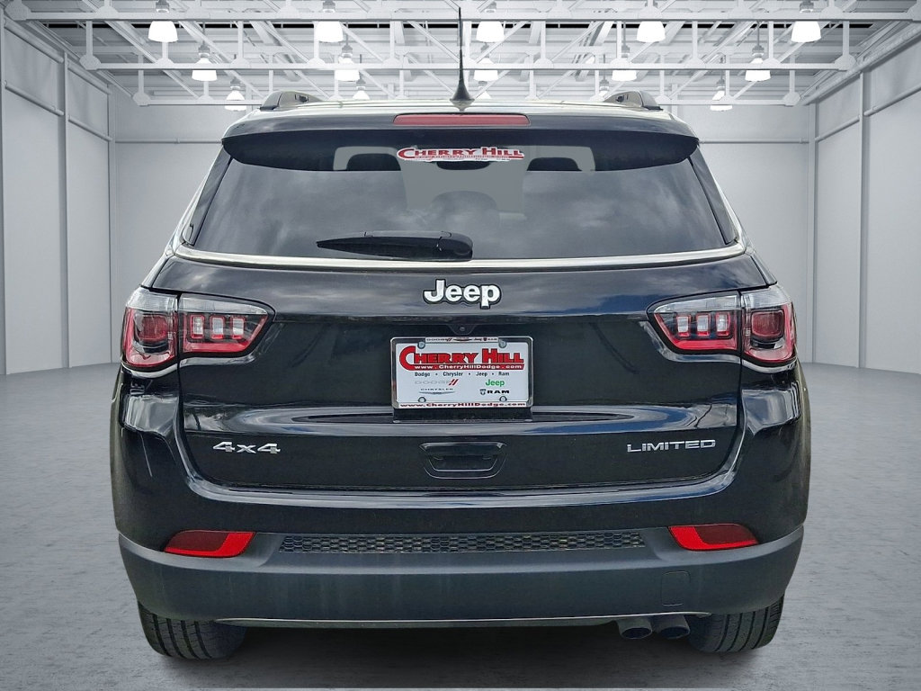 Used 2022 Jeep Compass Limited AWD/4WD image 4
