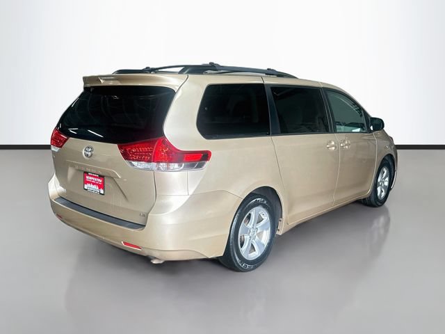 Used 2014 Toyota Sienna LE FWD image 6