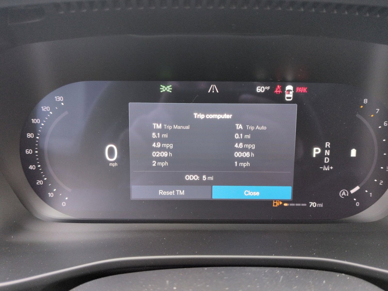 New 2026 Volvo XC40 B5 Plus w/ Protection Package Premier image 17