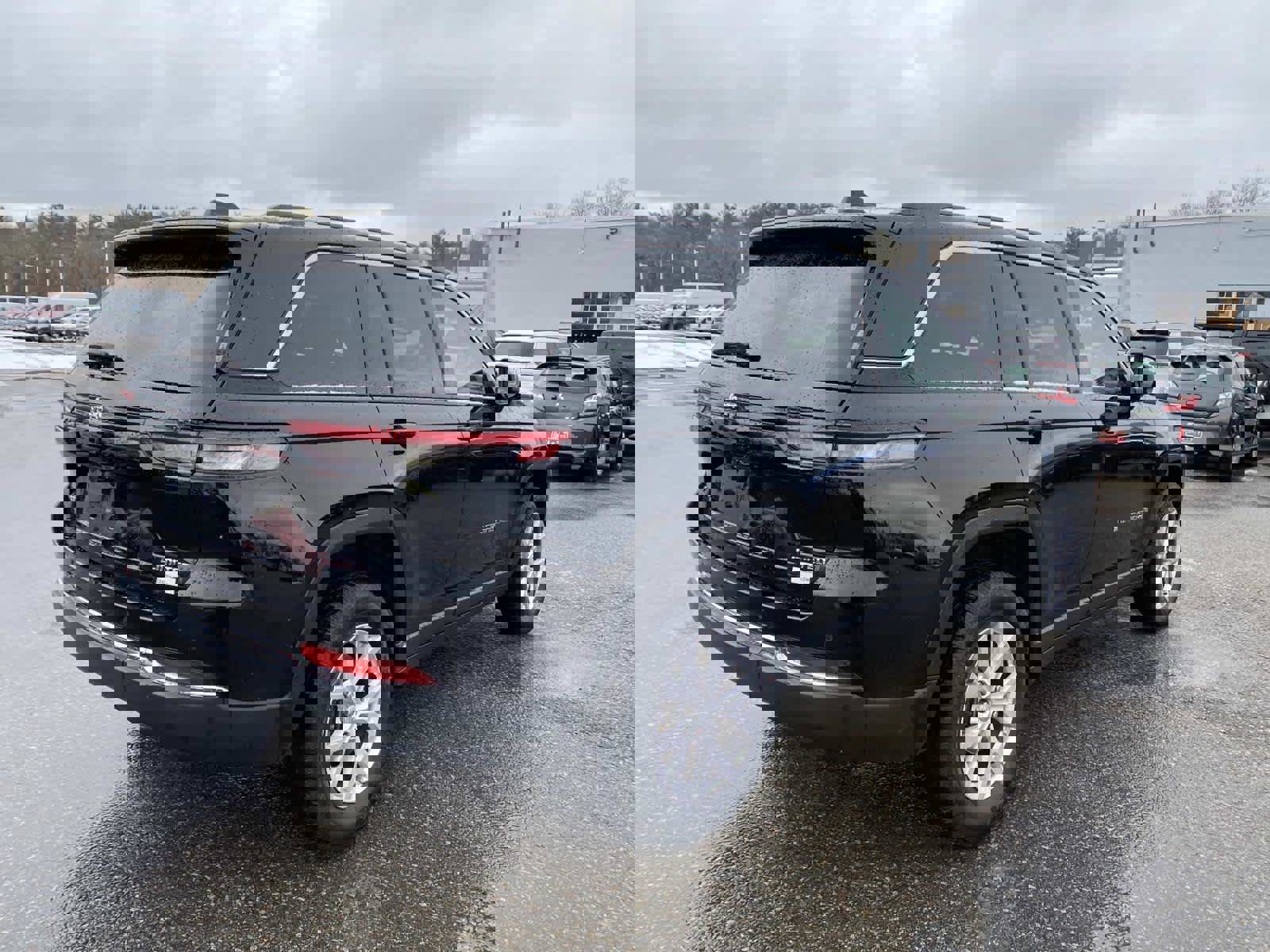 Certified 2022 Jeep Grand Cherokee Limited image 3