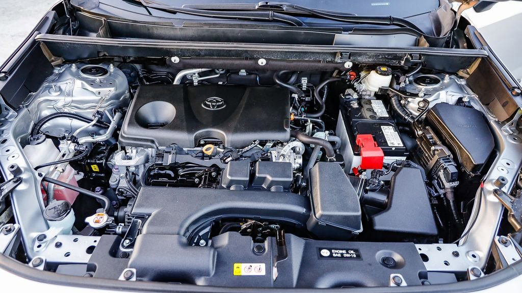 Used 2022 Toyota RAV4 XLE Premium image 32