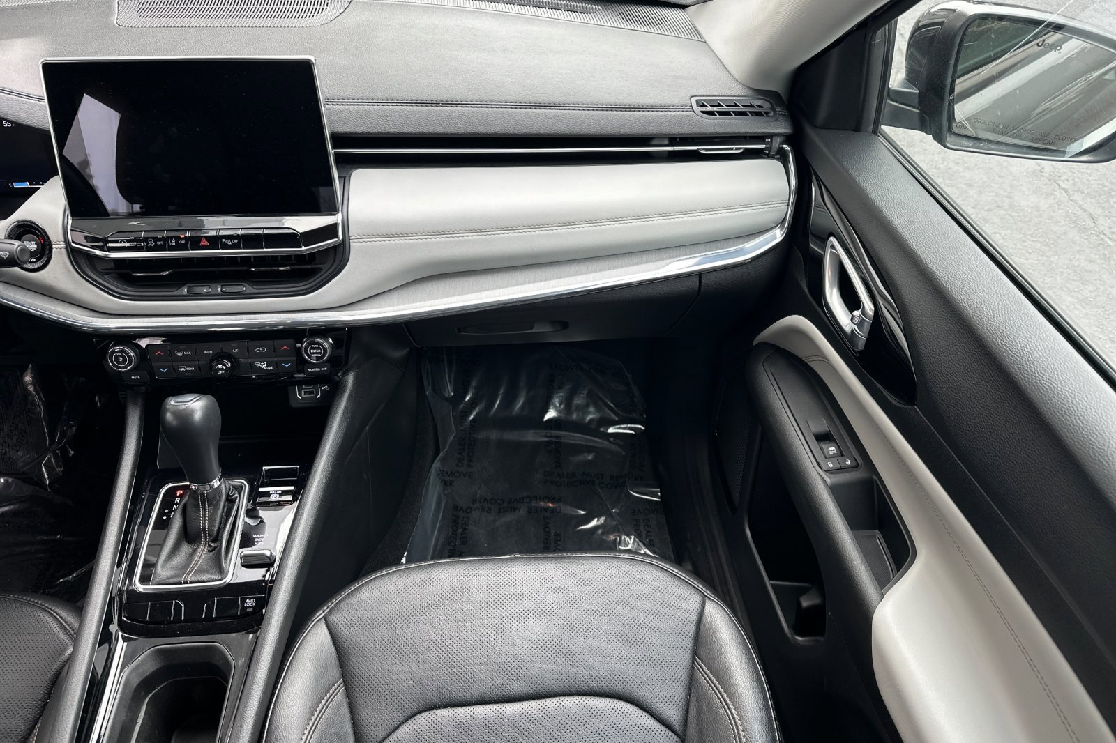 Used 2022 Jeep Compass Limited w/ Elite Group image 29