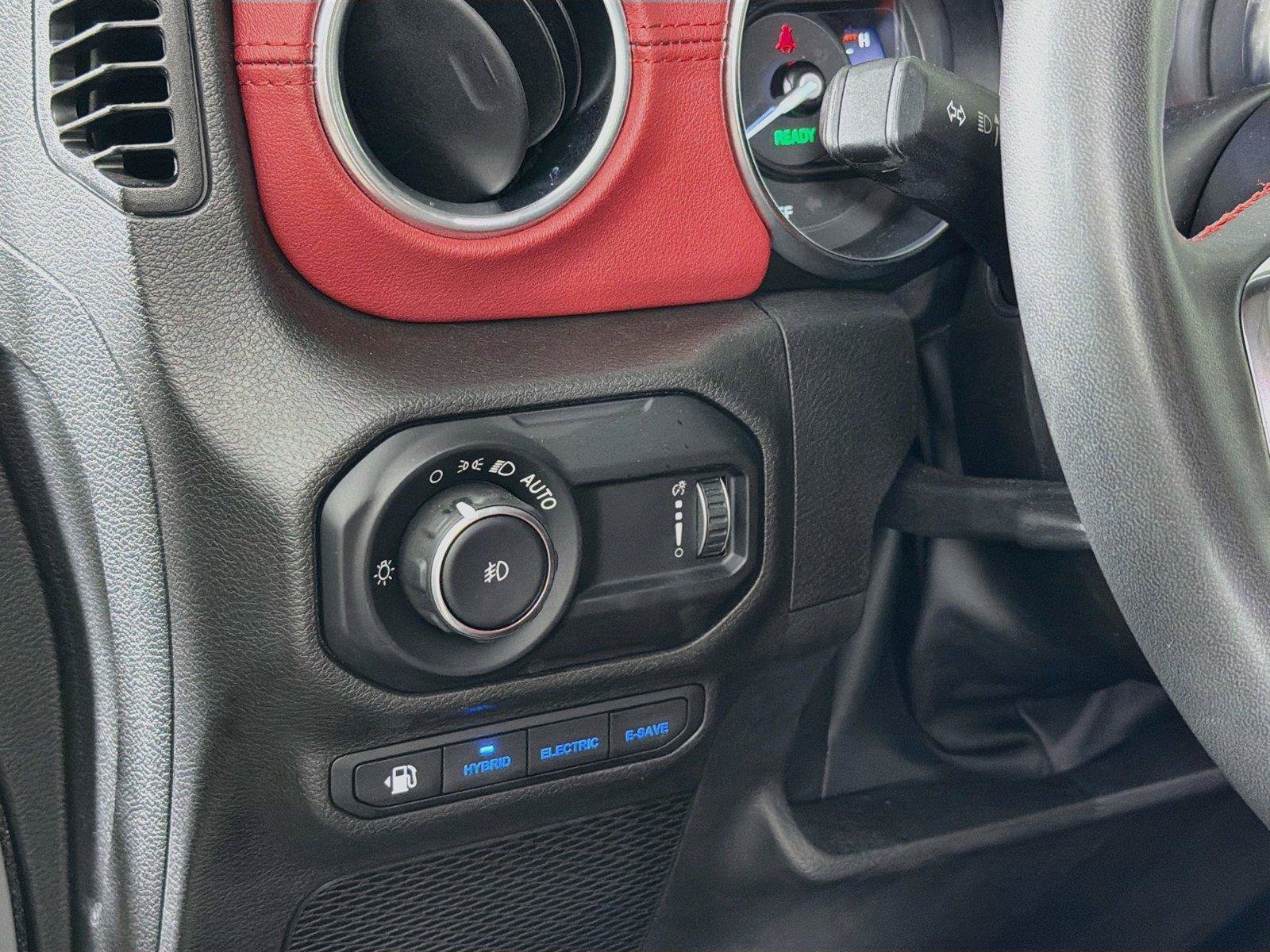 Used 2023 Jeep Wrangler Unlimited Rubicon 4xe AWD/4WD image 17
