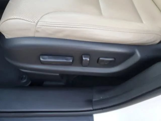 Used 2016 Honda CR-V Touring image 20