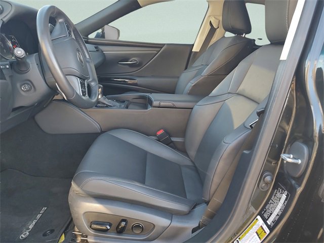Used 2024 Lexus ES 350 w/ Premium Package image 30