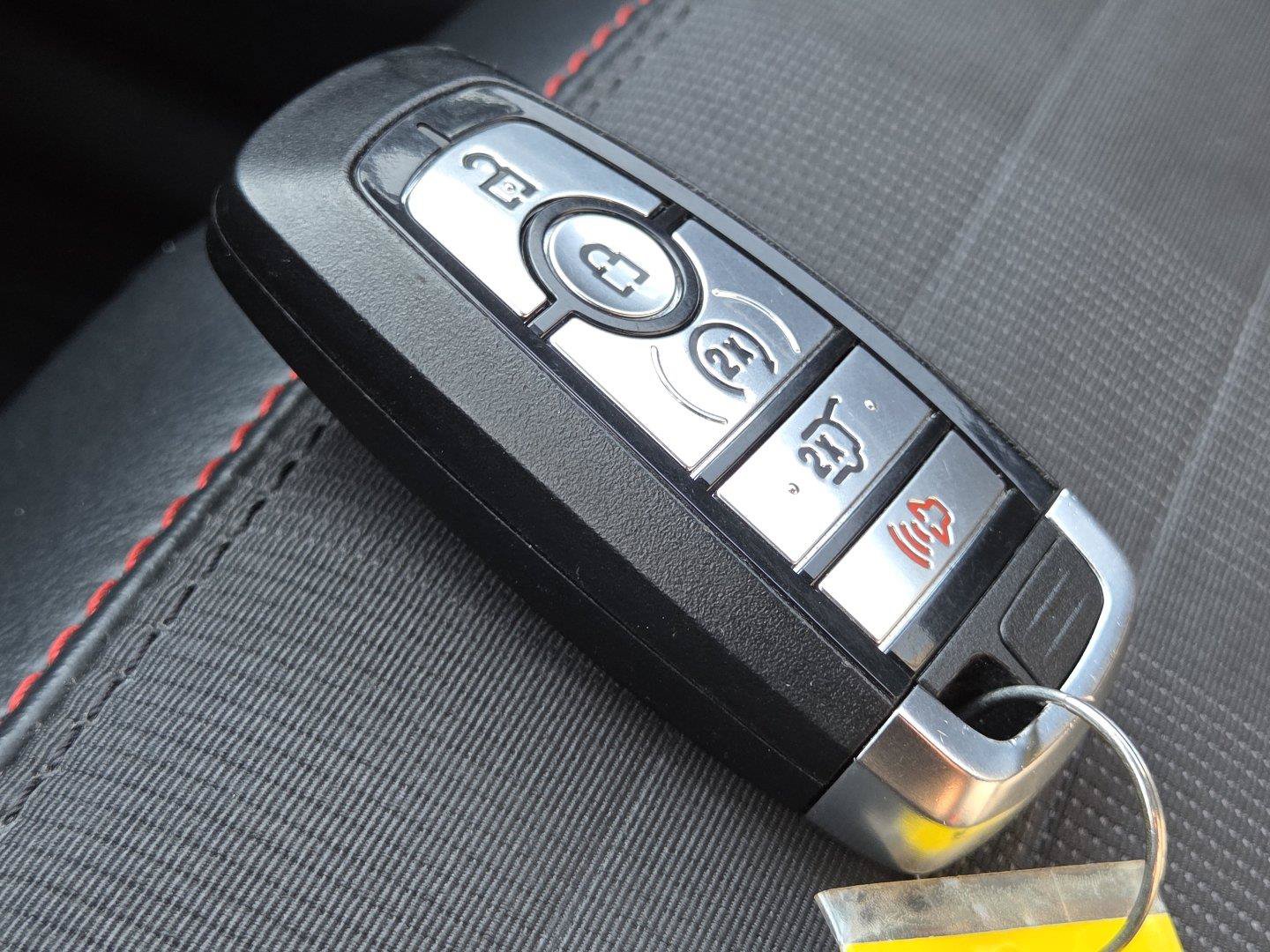 Used 2025 Ford Explorer ST-Line AWD/4WD image 31