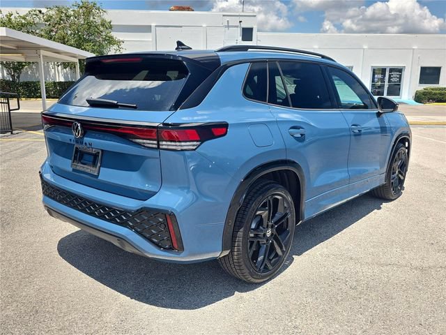 New 2026 Volkswagen Tiguan SE R-Line FWD image 3