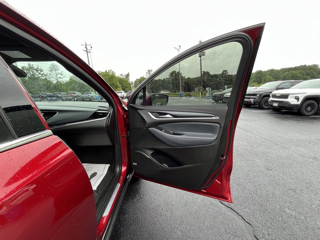 Used 2024 Buick Enclave Premium image 20