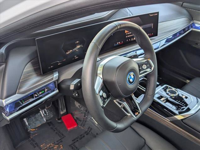 Used 2025 BMW i7 xDrive60 AWD/4WD image 13