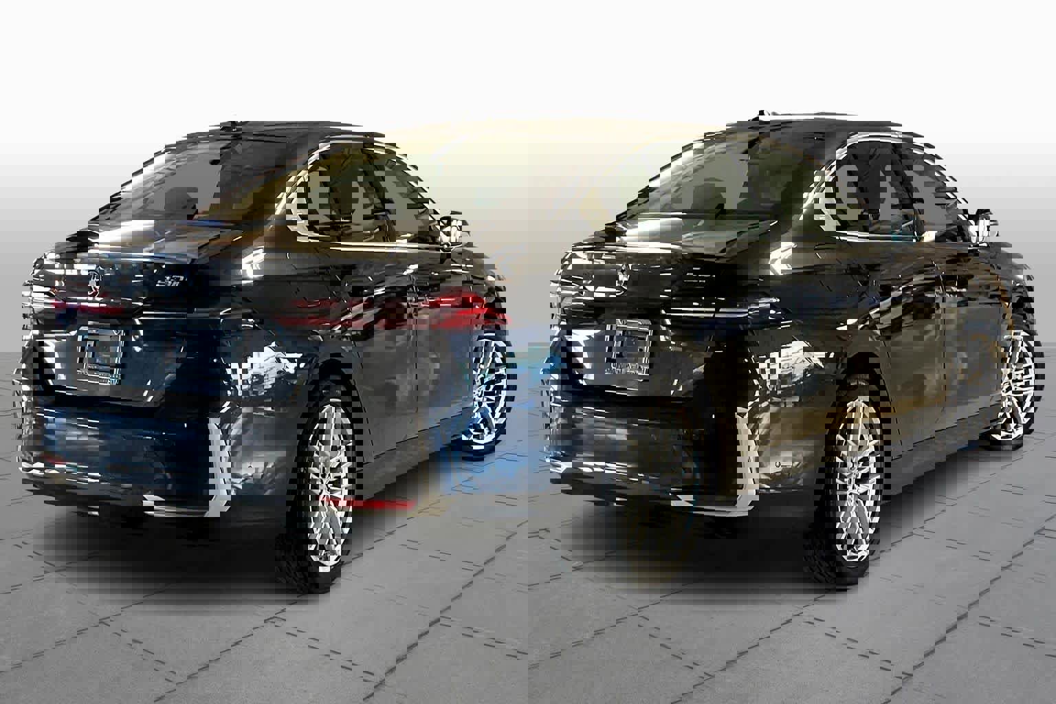 Certified 2025 BMW 530i image 12