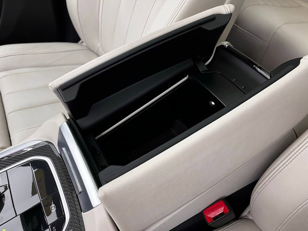 Used 2022 BMW X5 M50i w/ Executive Package image 32